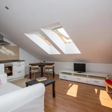 Nina Apartment Orasac