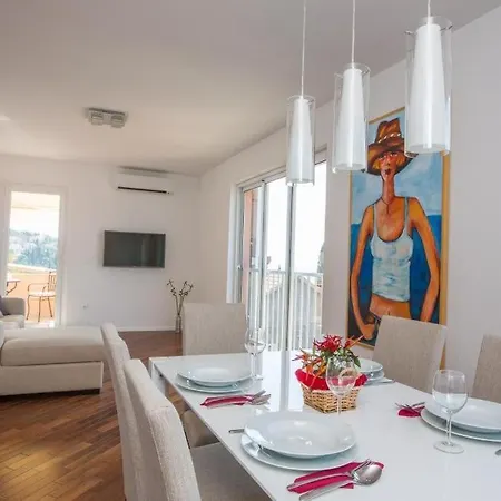 Apartment Nina *