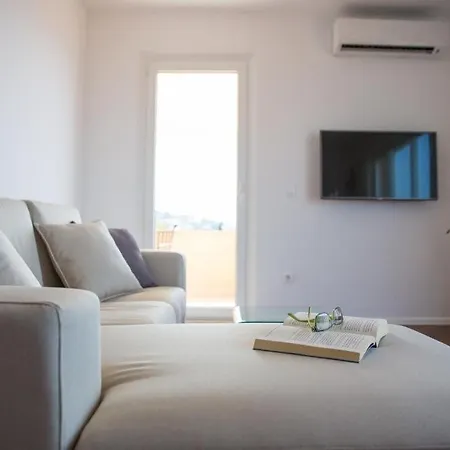 Nina Apartment Orasac