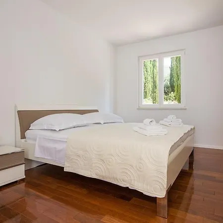 Apartment Nina Orasac