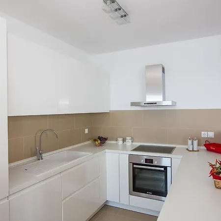 Apartment Nina